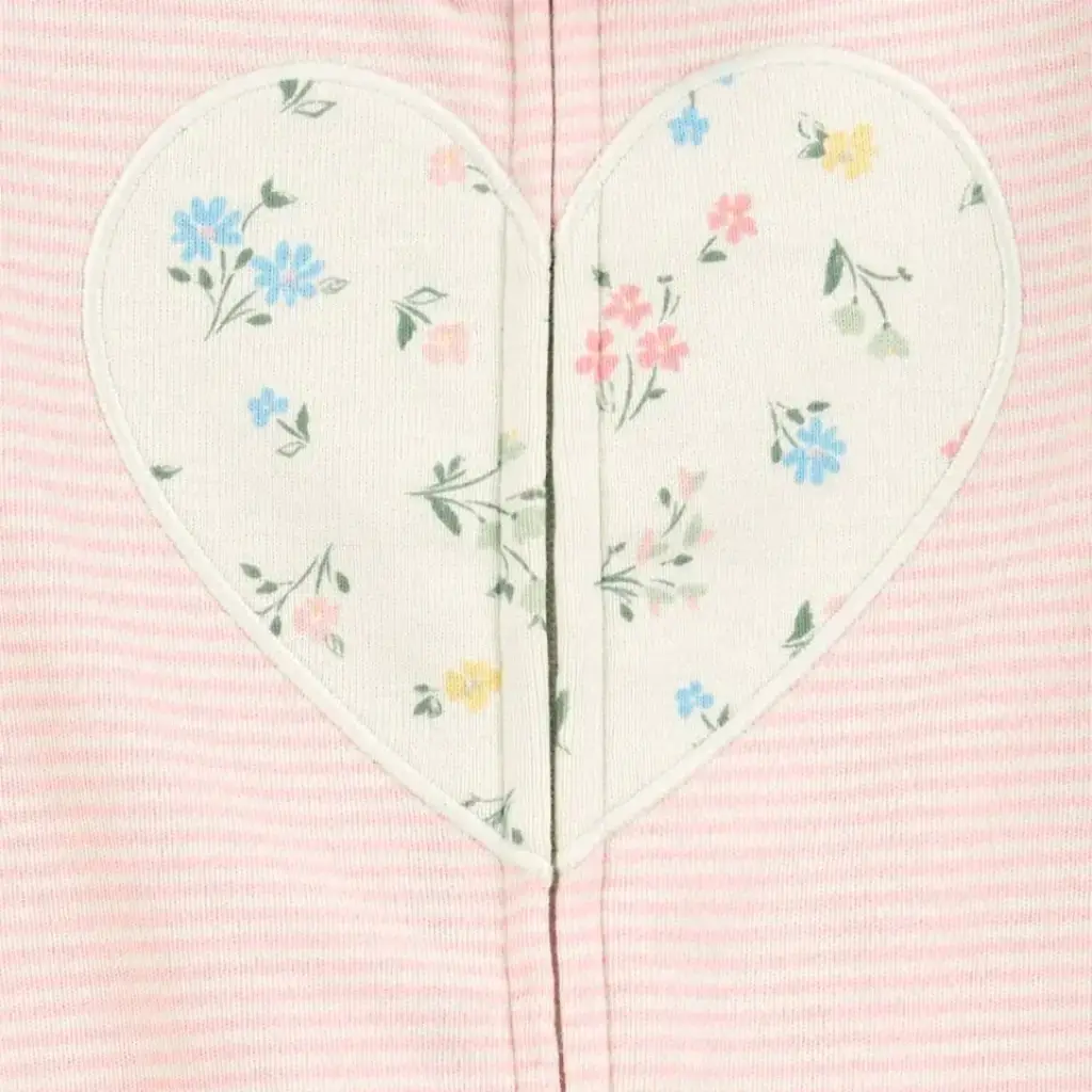 Detalle-Pijama-entero-de-algodón-diseño-corazón-6M-Carters.webp