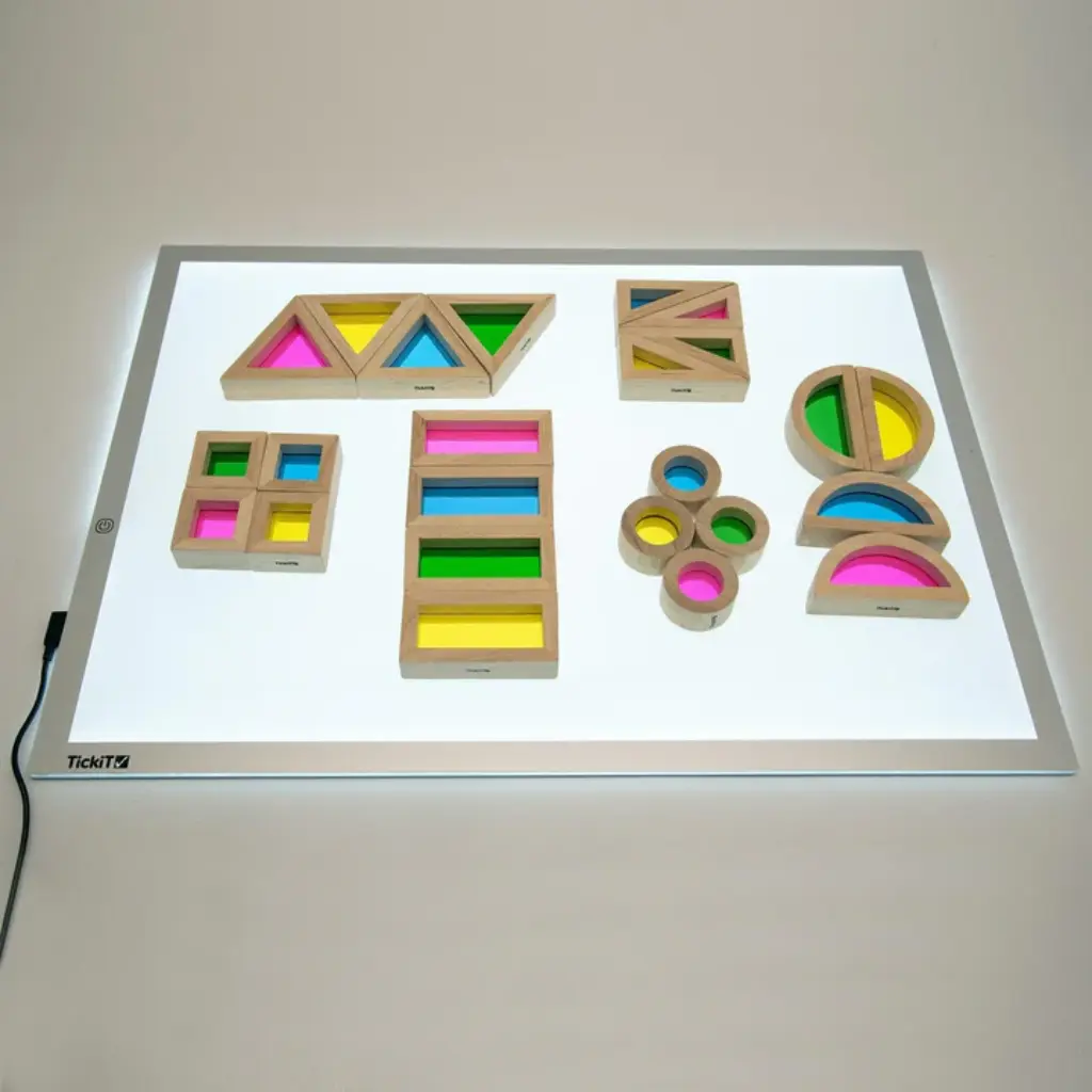 Tickit-Conjunto-24-Bloques-Arcoíris-en-mesa-de-luz-Jugueteria-Educativa.webp