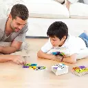 Componentes JPadre e hijo jugando a Eszi-disponible en Juguetería Educativa Mukkies.webp