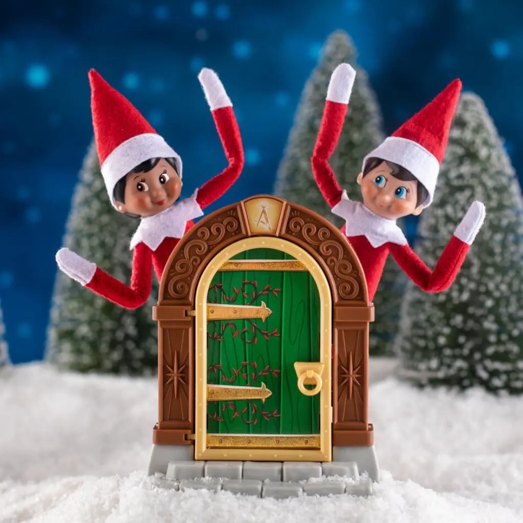 Elfos-en-The-Elf-on-The-Shelf-Portal-Mágico-Jugueteria-Lanzarote.webp