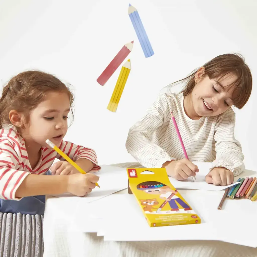 Niñas-usando-lapices-borrables-12-unidades.webp