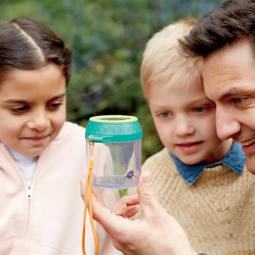 E5577-Nature Fun - Laboratorio Móvil de Insectos-Hape-jugueteria-mukkies-a.webp