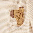 Detalle-Jirafa-Pack-cinco-bodies-algodón-manga-corta-y-bolsillo-animales-Carters-Canarias.webp