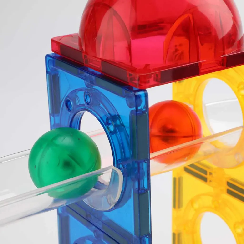 Detalle-juego-magnetico-imanix-tobogan-134-piezas-magnéticas-jugueteria-educativa-mukkies.webp