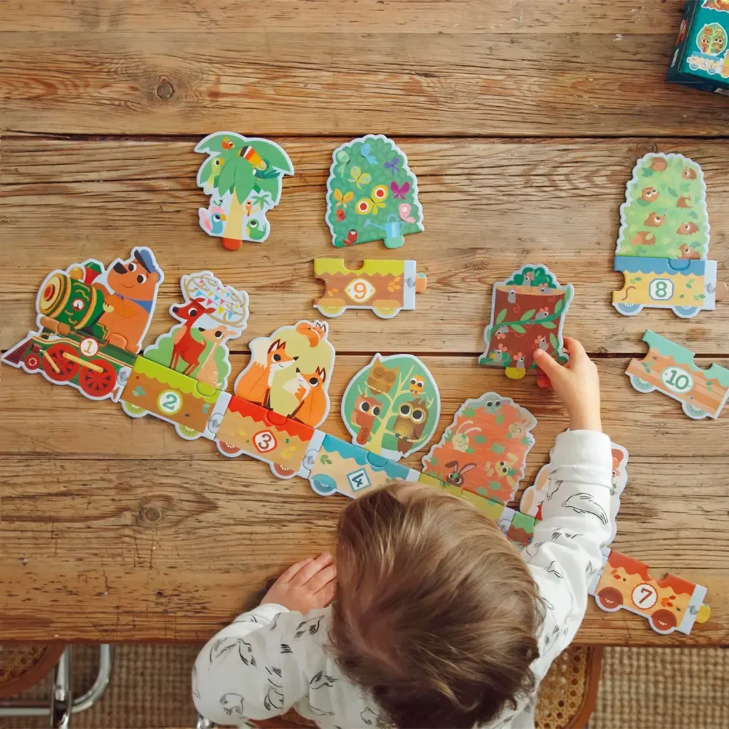 Niña-armando-Puzzle-Educativo-Yo-Cuento-Djeco.webp