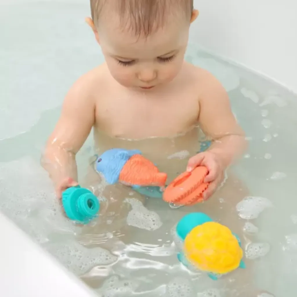 Bebé-con-Juego baño-rociadores aquacopains-lavables-ludi france-jugueteria mukkies-Lanzarote.webp