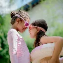 Chicas con Gafas de piscina Baya Dulce-Swim Essentials-Juguetería Mukkies.webp