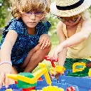 Niños-Jugando-con-el-Set-Starter-Aquaplay.webp