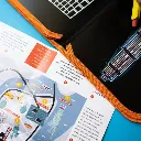 Detalle Pizarra para Colorear con tiza Nueva-York-Jaq Jaq Bird-diseñada para llevarla a todos lados.webp