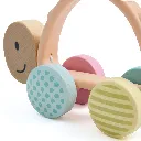 Detalle Sonajero Tortuga Turbo-Hape-Juego de arrastre a partir de los 10 meses-disponible en juguetería Canarias.webp