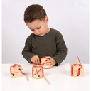 Tickit Dados madera con cordones para enhebrar